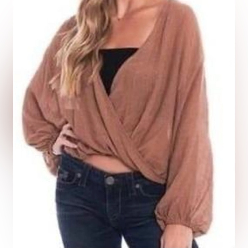 FAVLUX Tan Wrap Blouse Size Small‎ “oversize “